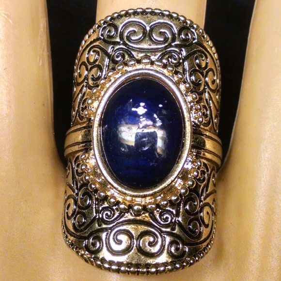 Elegant Large Stone Engraved Sexy Stylish Ring